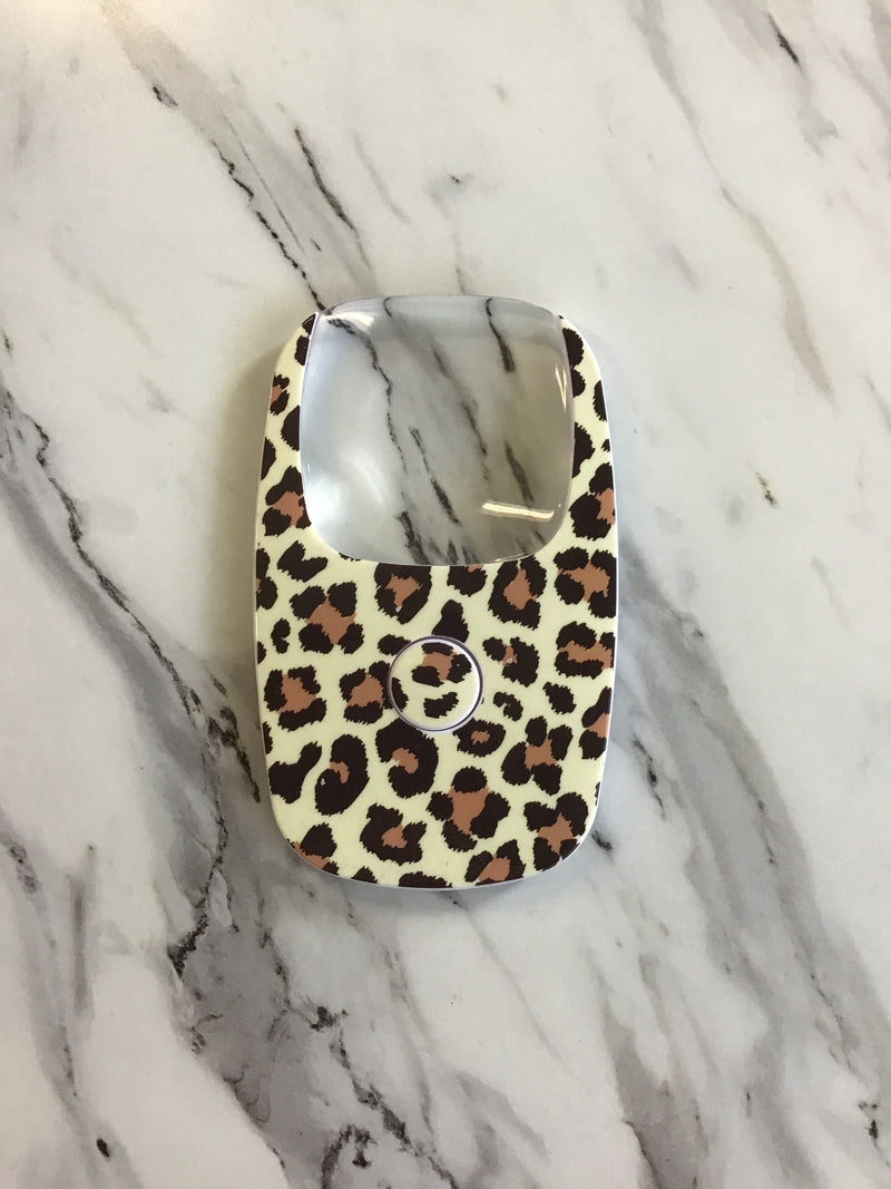 Clarity opticard LED pocket magnifier - leopard print